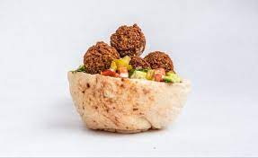 פלאפל בפיתה או בלאפה