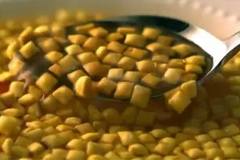 מרק עם שקדי מרק